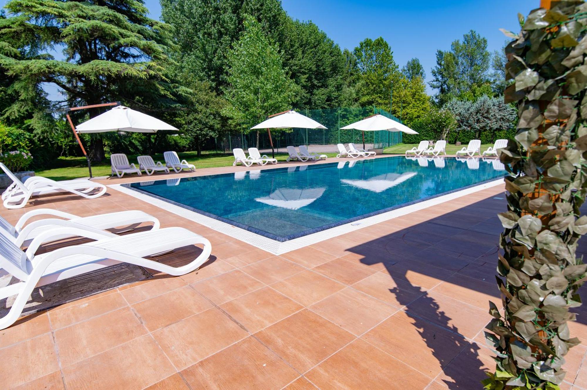 Villa Vitti'S - Verona Est Camping San Martino Buon Albergo Eksteriør bilde